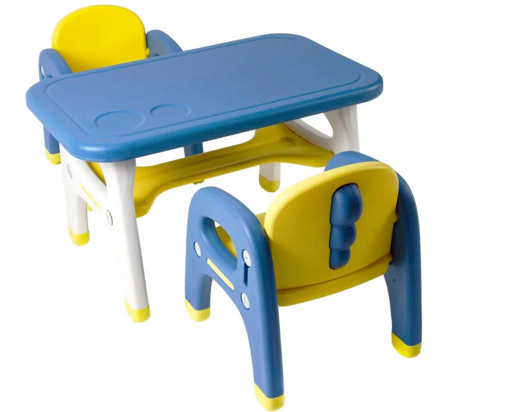 TinyGeeks – Set tavolo e due sedie